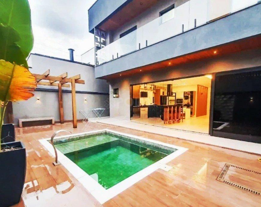 Casa em Condomínio - 3 dormitórios - Jacareí - Venda - Jacareí - 