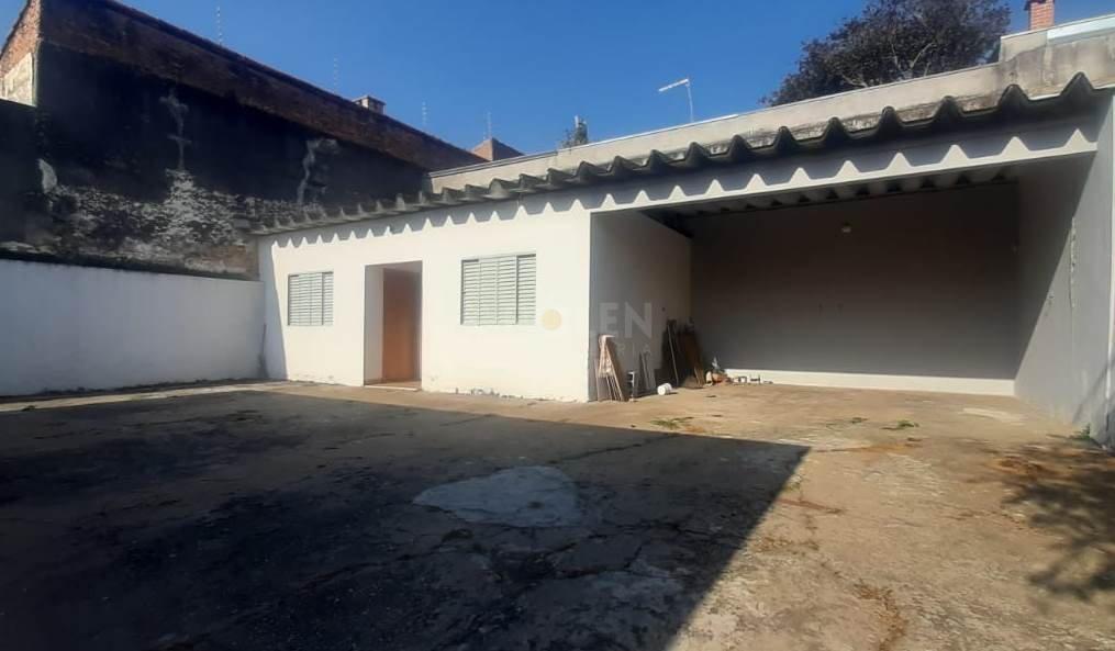 Casa - 3 dormitórios com edícula - Vila Formosa - Jacareí - Aluga  Jacareí - 