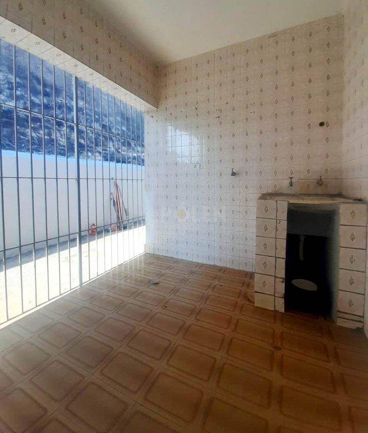 Casa - 3 dormitórios com edícula - Vila Formosa - Jacareí - Aluga  Jacareí - 