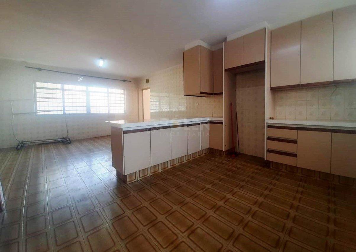 Casa - 3 dormitórios com edícula - Vila Formosa - Jacareí - Aluga  Jacareí - 