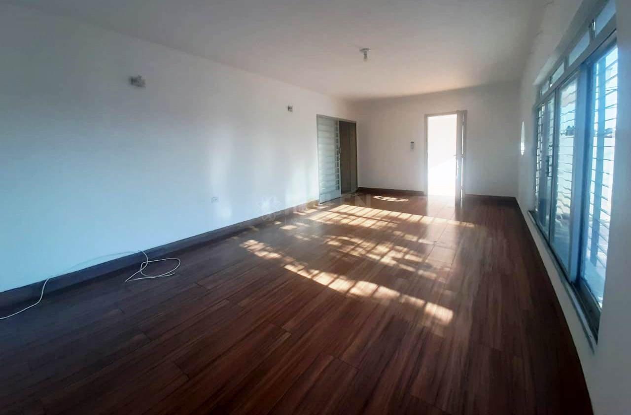 Casa - 3 dormitórios com edícula - Vila Formosa - Jacareí - Aluga  Jacareí - 