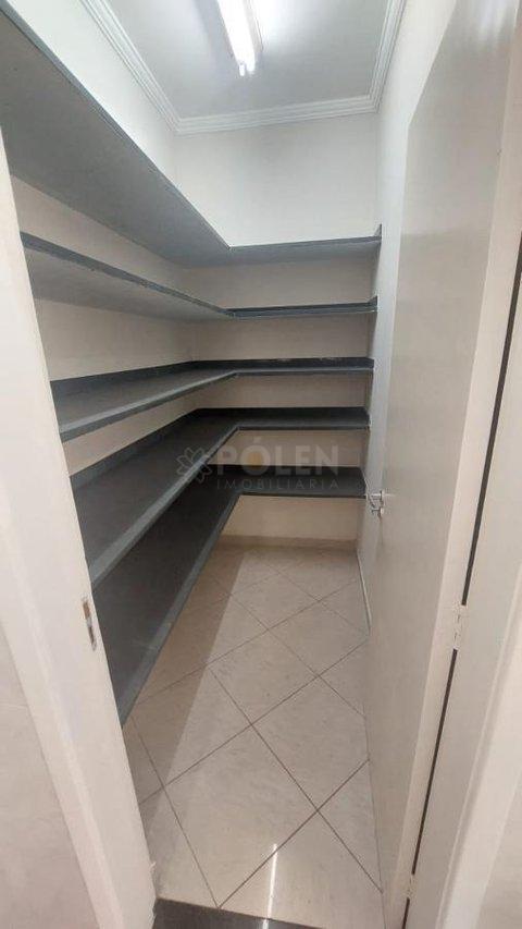 Casa em Condomínio - 3 suítes - Jacareí - Aluga - Venda  Jacareí - 