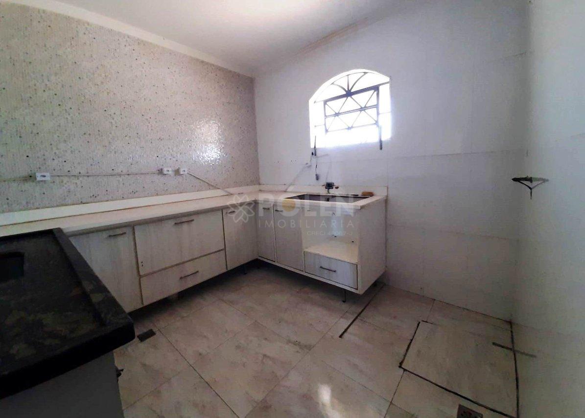 Casa - 4 dormitórios - Jacareí - Aluga  Jacareí - 
