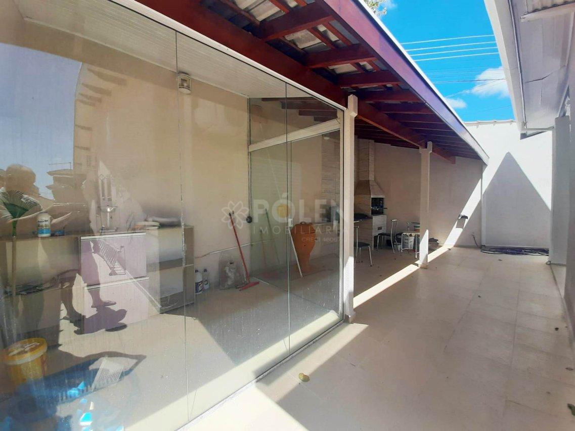Casa - 3 dormitórios - Jacareí - Vende - Permuta  Jacareí - 