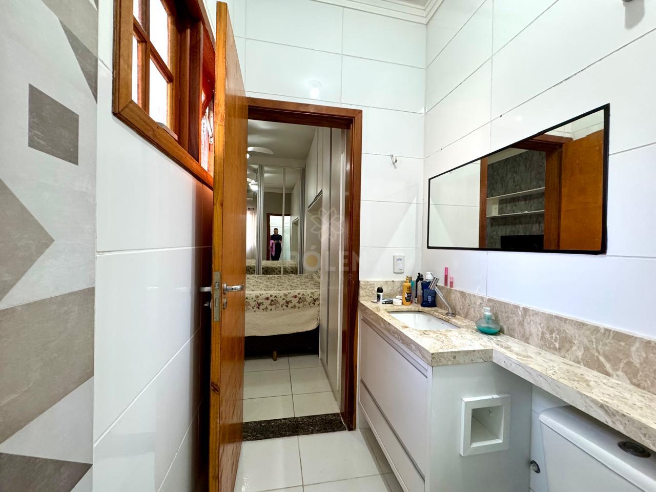 Casa T&eacute;rrea - 3 dormit&oacute;rios - Villa Branca - Jacare&iacute; - Vende - Aluga  Jacareí - 