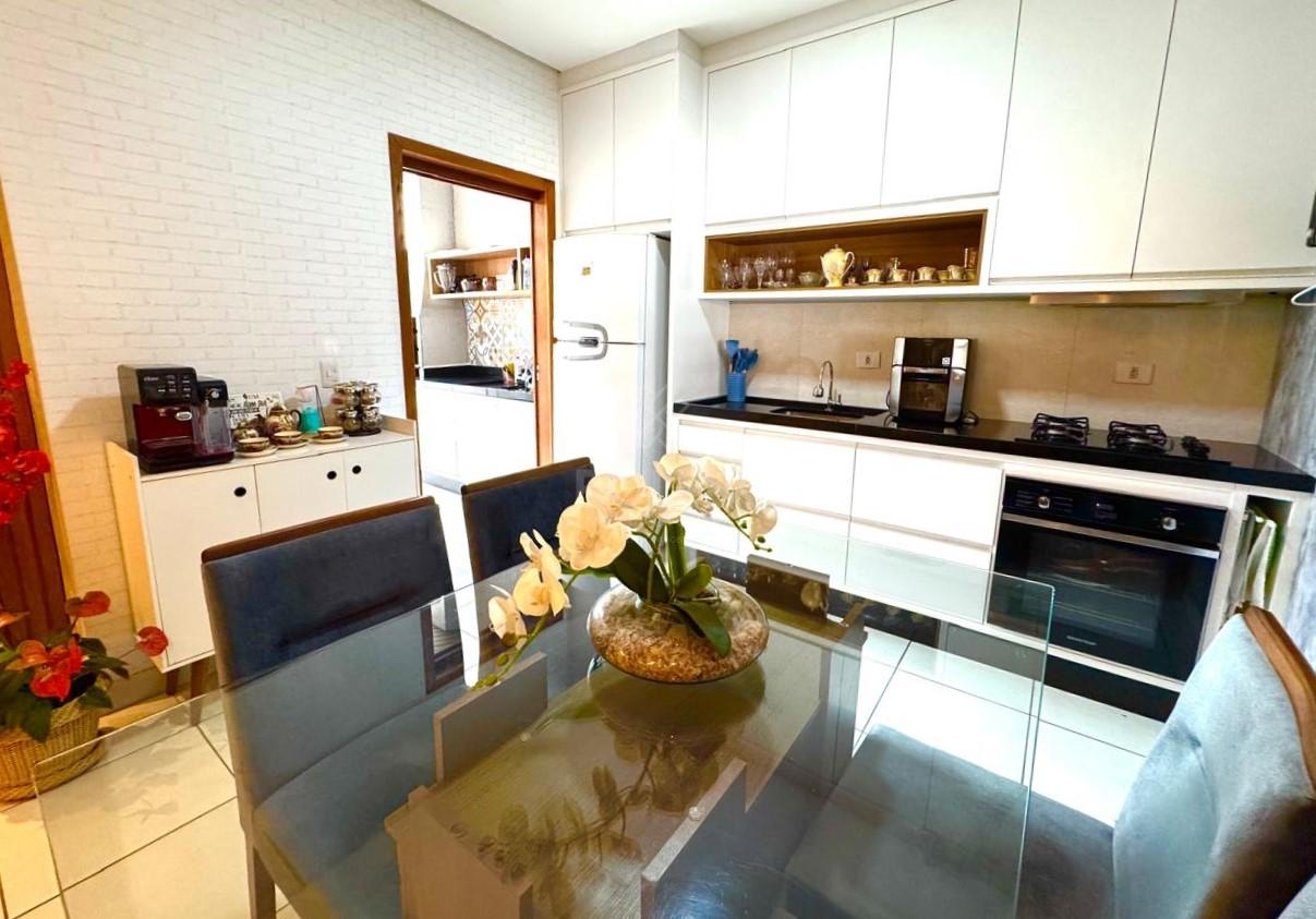 Casa T&eacute;rrea - 3 dormit&oacute;rios - Villa Branca - Jacare&iacute; - Vende - Aluga  Jacareí - 