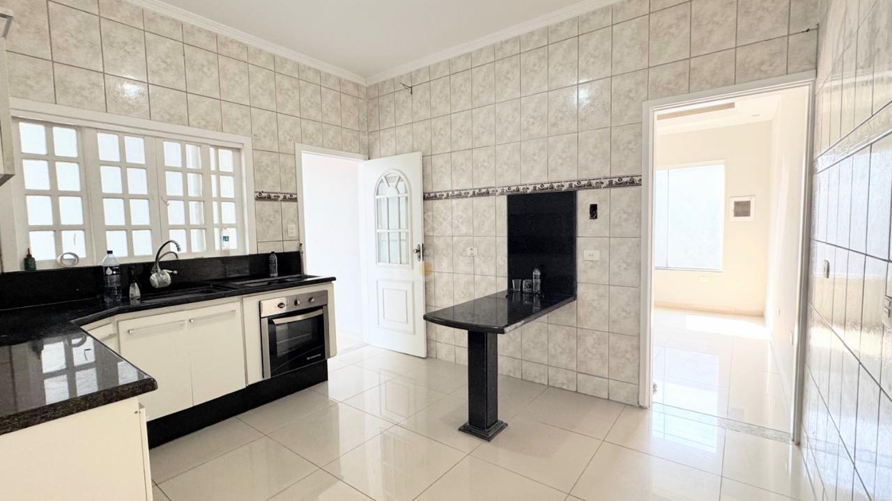 Casa com Ed&iacute;cula - Venda - Villa Branca - Jacare&iacute;  Jacareí - 