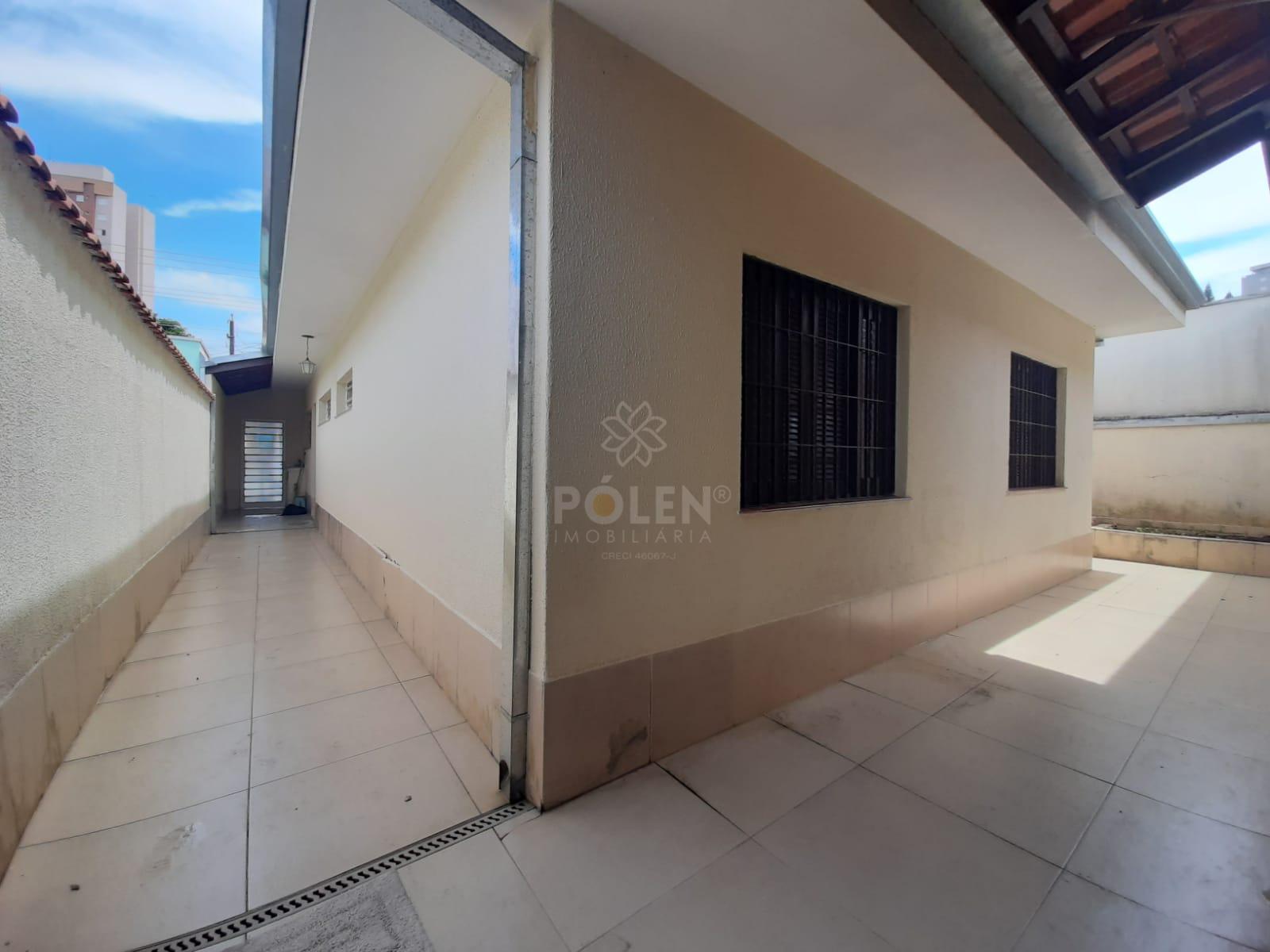 Casa - Aluga - Centro - Jacare&iacute;  Jacareí - 