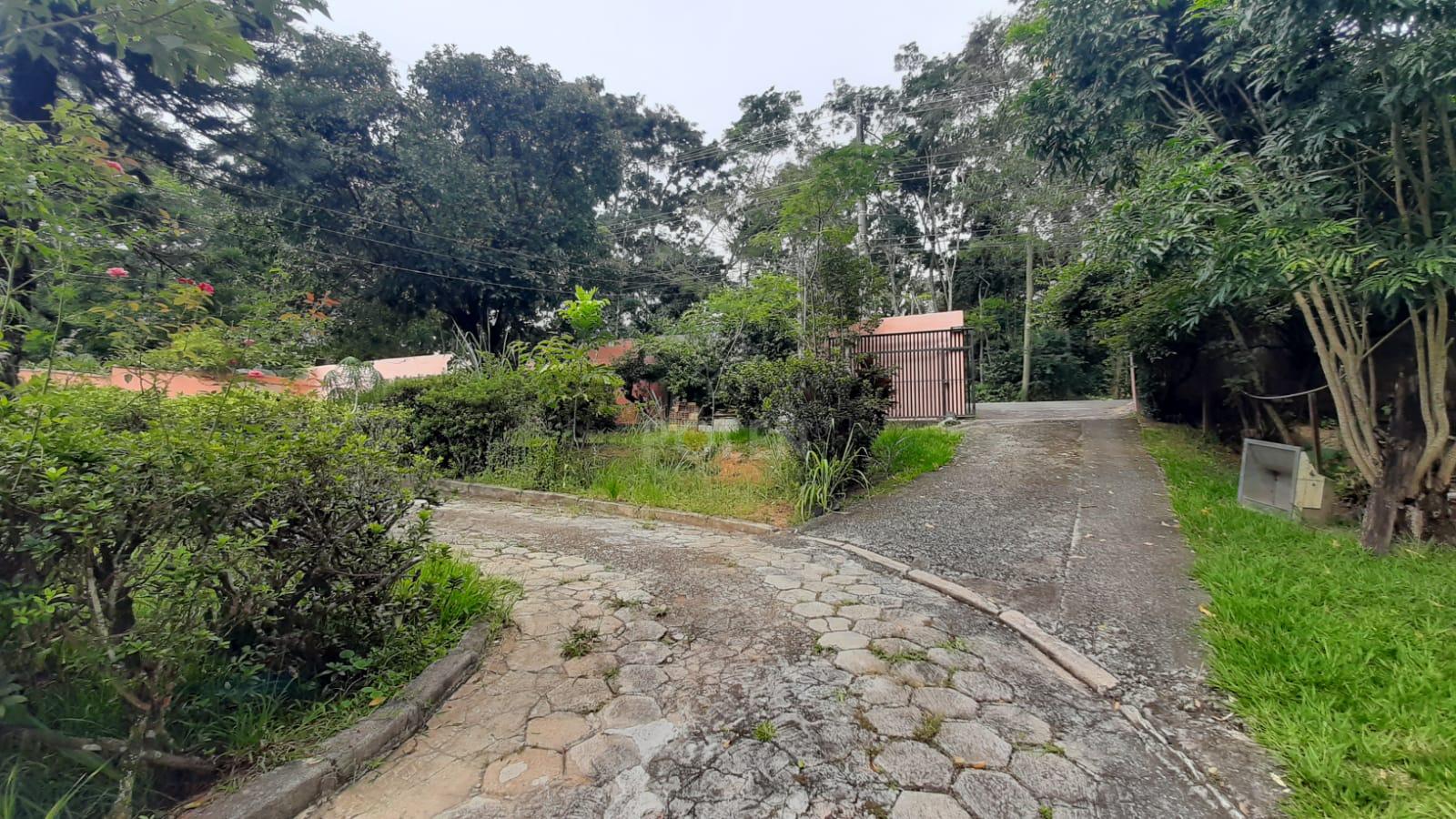 Ch&aacute;cara 3 dormit&oacute;rios - Aluga - Jacare&iacute;/SP  Jacareí - 