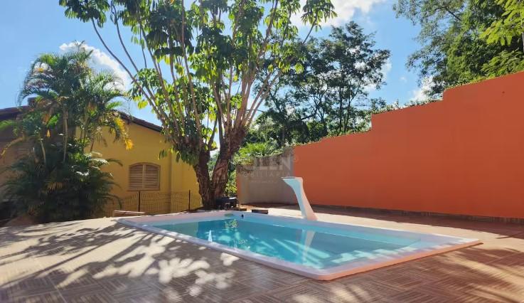 Ch&aacute;cara 3 dormit&oacute;rios - Aluga - Jacare&iacute;/SP  Jacareí - 