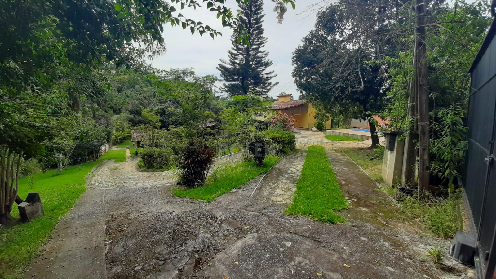 Ch&aacute;cara 3 dormit&oacute;rios - Aluga - Jacare&iacute;/SP  Jacareí - 