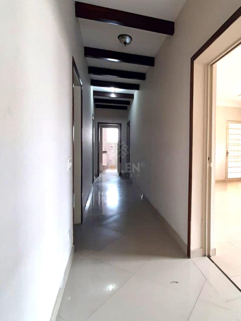 Casa Comercial - 4 dormit&oacute;rios - Centro - Jacare&iacute; - Vende - Aluga  Jacareí - 