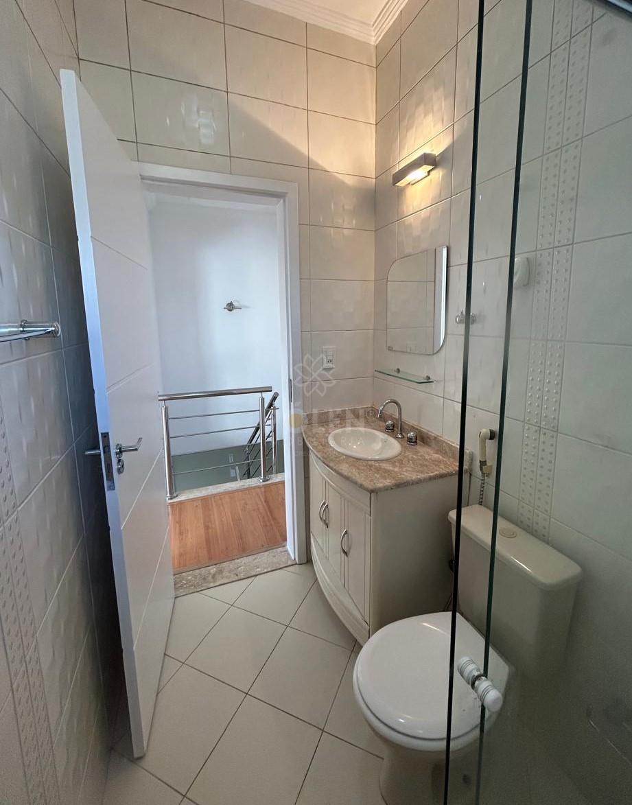 Casa 3 Su&iacute;tes - Aluga - Cidade Jardim - Jacare&iacute;  Jacareí - 