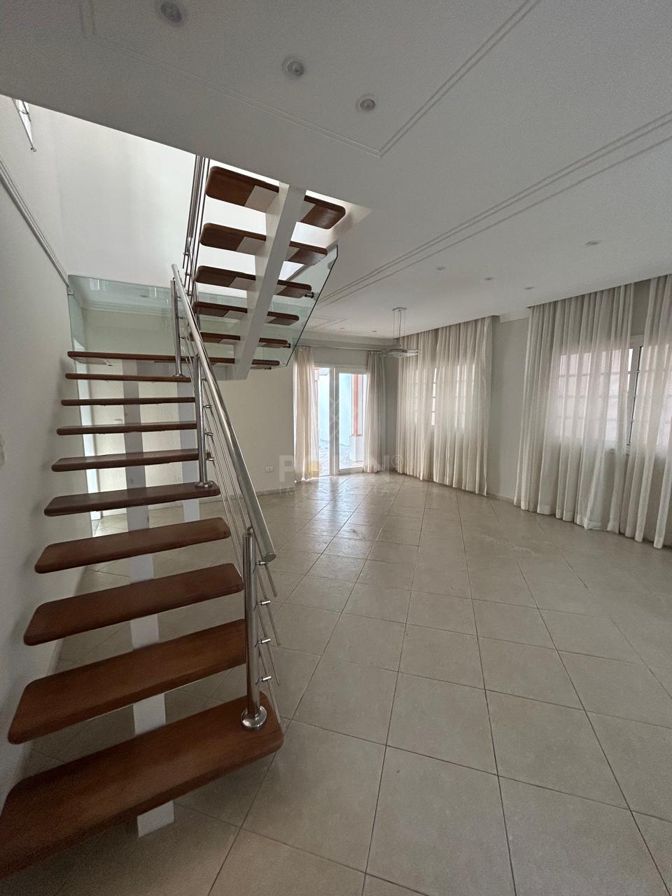 Casa 3 Su&iacute;tes - Aluga - Cidade Jardim - Jacare&iacute;  Jacareí - 