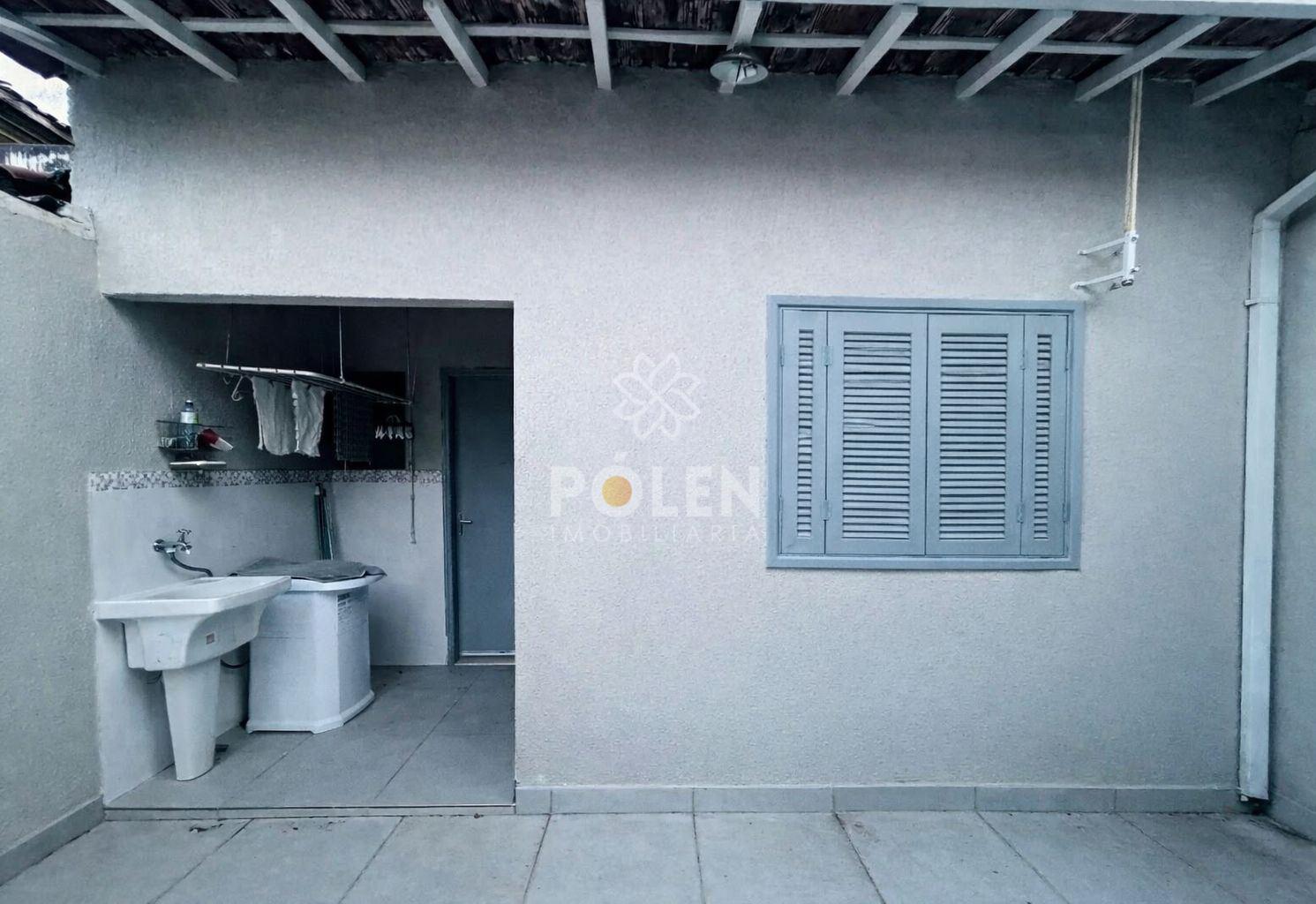 Casa com Ed&iacute;cula - Santa Maria - Jacare&iacute; - Vende  Jacareí - 