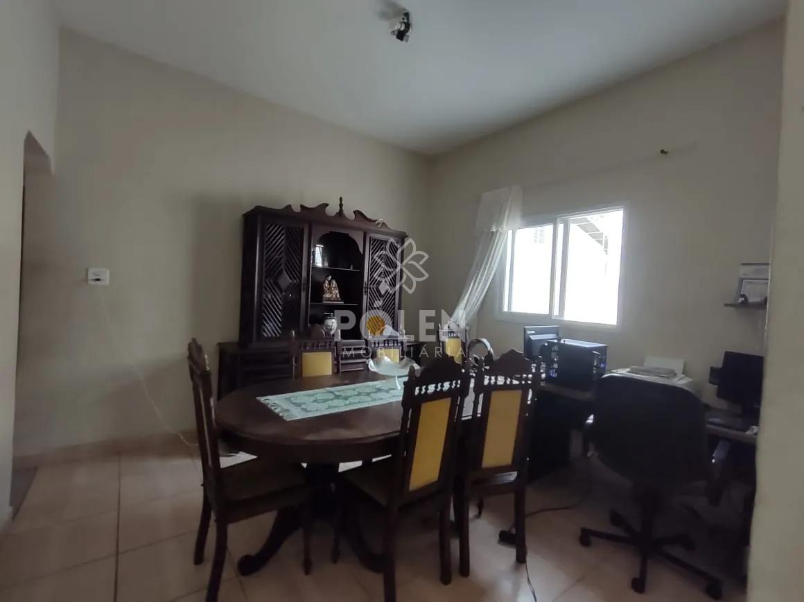 Casa com Ed&iacute;cula - Jardim Fl&oacute;rida - Jacare&iacute; - Vende  Jacareí - 