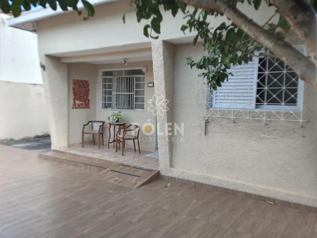 Casa com Ed&iacute;cula - Jardim Fl&oacute;rida - Jacare&iacute; - Vende  Jacareí - 