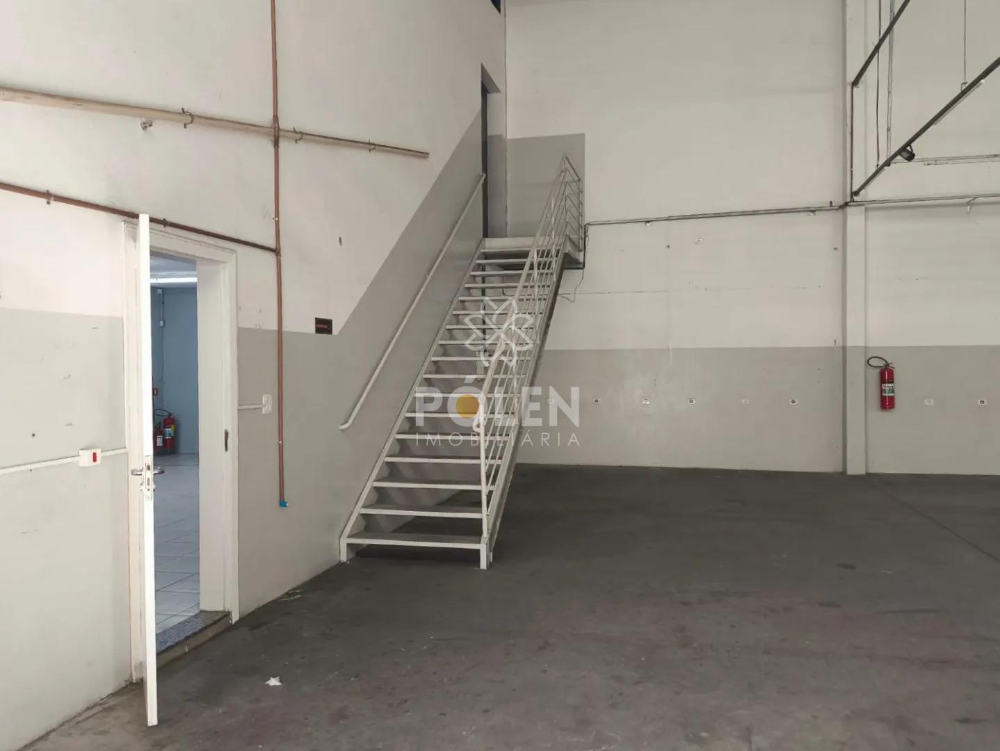 Im&oacute;vel Comercial - Aluga - 960m&sup2; - Jacare&iacute;  Jacareí - 