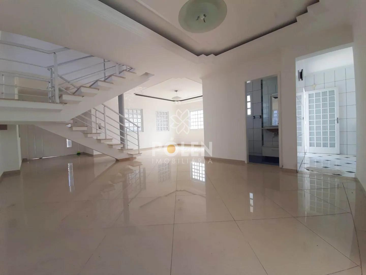 Casa 3 dormit&oacute;rios - Terras de S&atilde;o Jo&atilde;o - Jacare&iacute; - Aluga  Jacareí - 