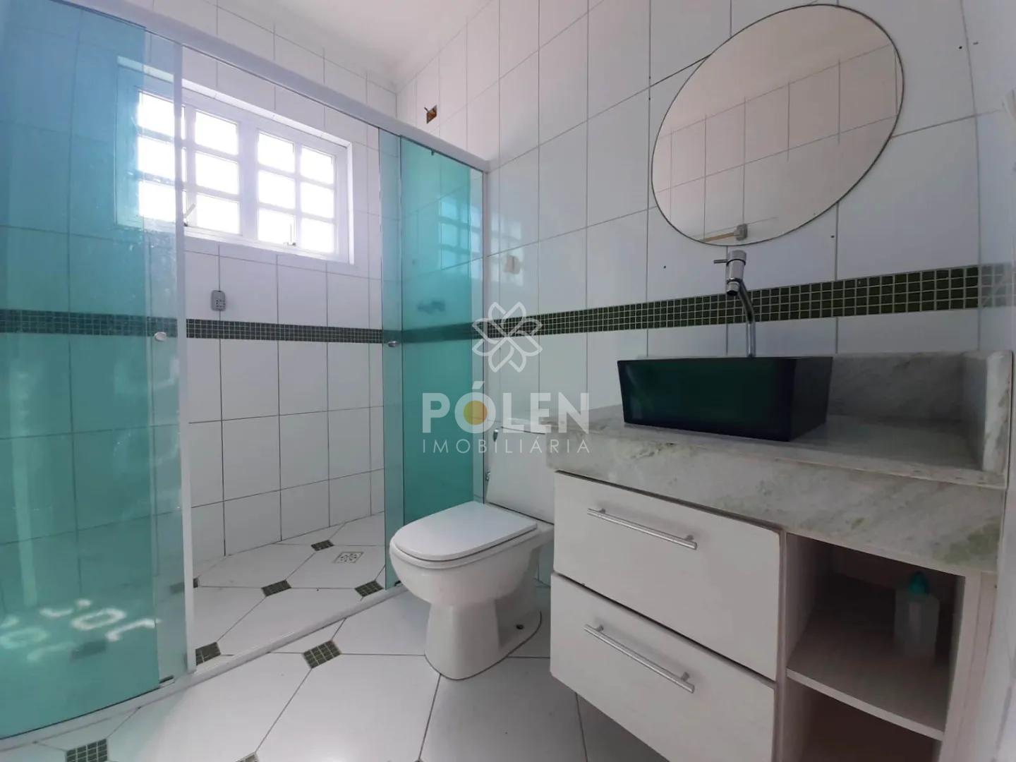 Casa 3 dormit&oacute;rios - Terras de S&atilde;o Jo&atilde;o - Jacare&iacute; - Aluga  Jacareí - 
