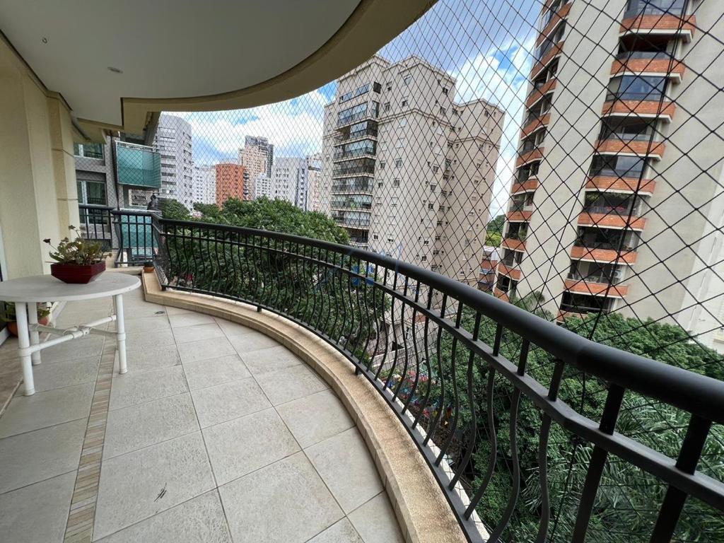 Apartamento em Perdizes 3 suítes 3 vagas Rua Lincoln Albuquerque São Paulo - 