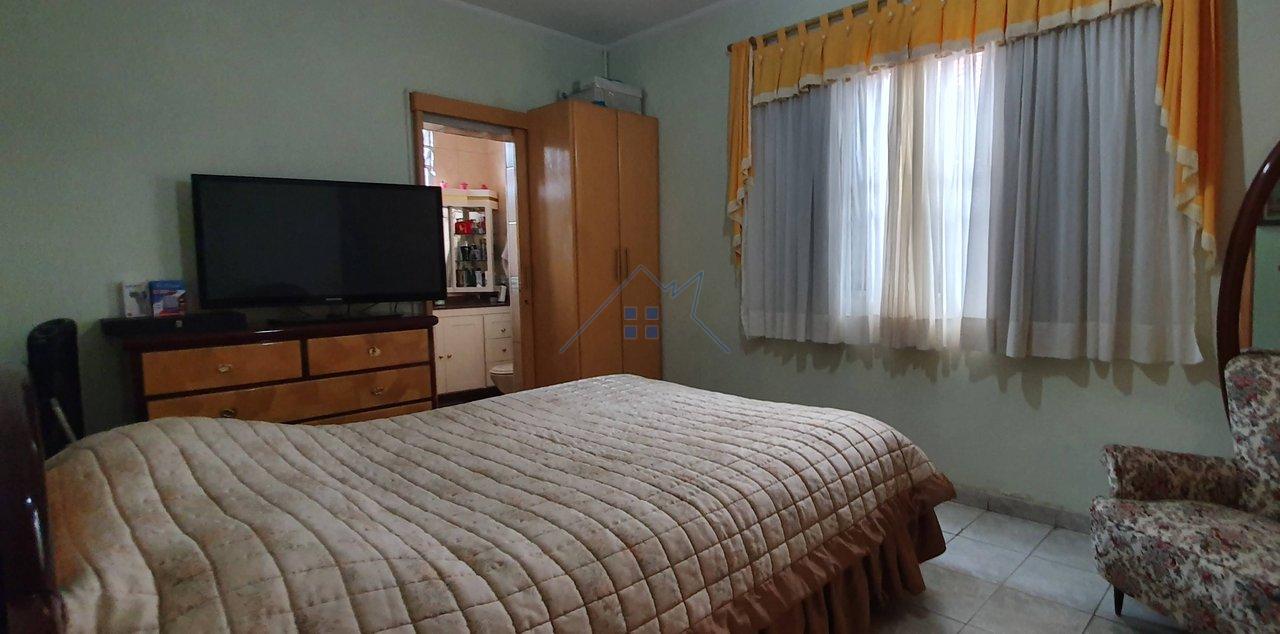 Casa térrea próximo ao metrô Rua Evans São Paulo - 