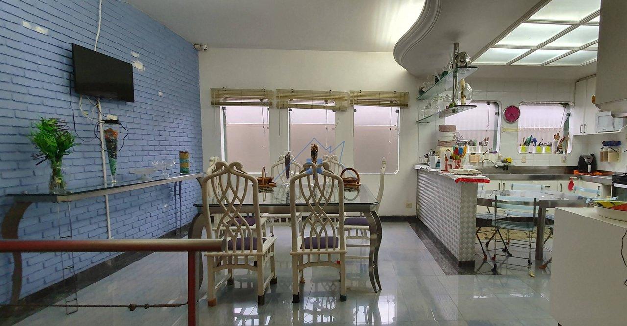 Ampla Casa em São Bernardo com 570m² Rua Antônio Simionato São Bernardo do Campo - 