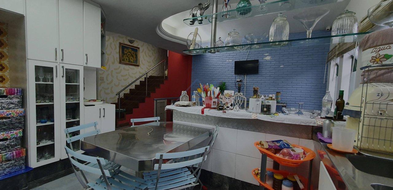 Ampla Casa em São Bernardo com 570m² Rua Antônio Simionato São Bernardo do Campo - 