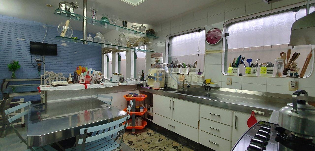 Ampla Casa em São Bernardo com 570m² Rua Antônio Simionato São Bernardo do Campo - 