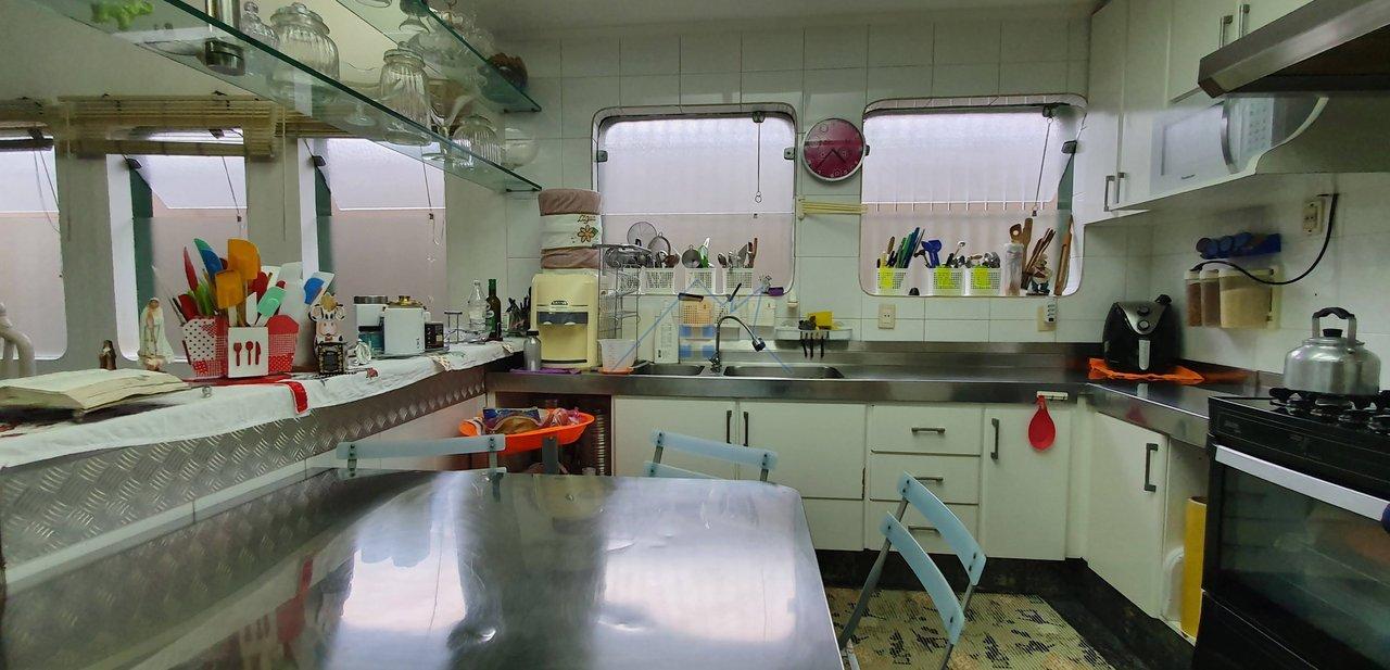 Ampla Casa em São Bernardo com 570m² Rua Antônio Simionato São Bernardo do Campo - 