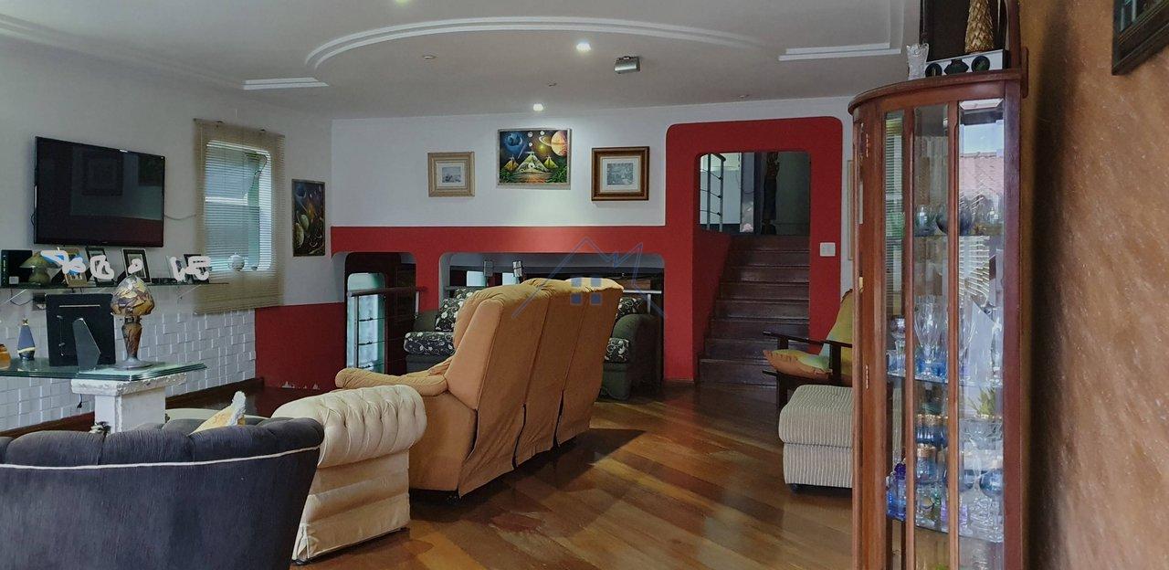 Ampla Casa em São Bernardo com 570m² Rua Antônio Simionato São Bernardo do Campo - 