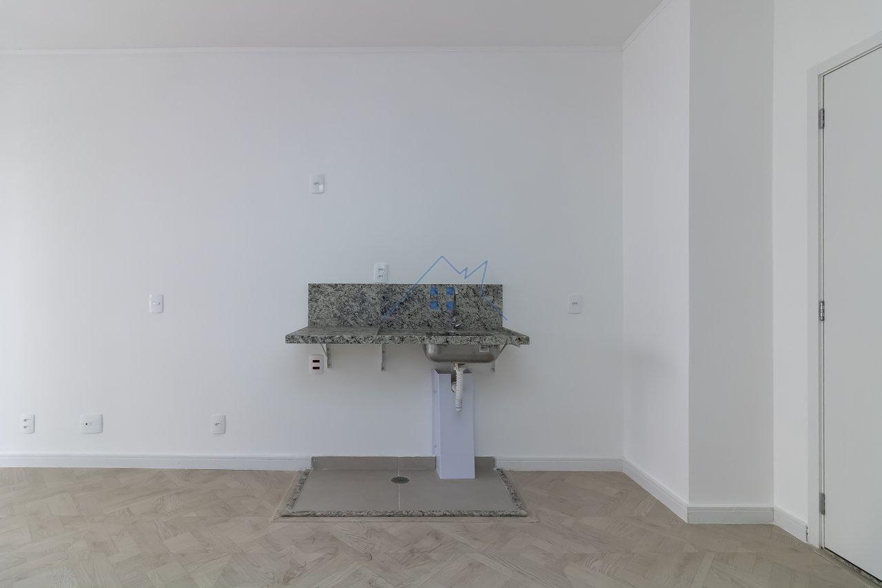 Apartamento em Pinheiros 1 dorm com sacada Rua Alves Guimarães São Paulo - 
