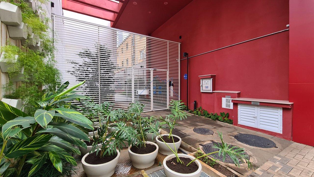 Apartamento em Pinheiros 1 dorm com sacada Rua Alves Guimarães São Paulo - 