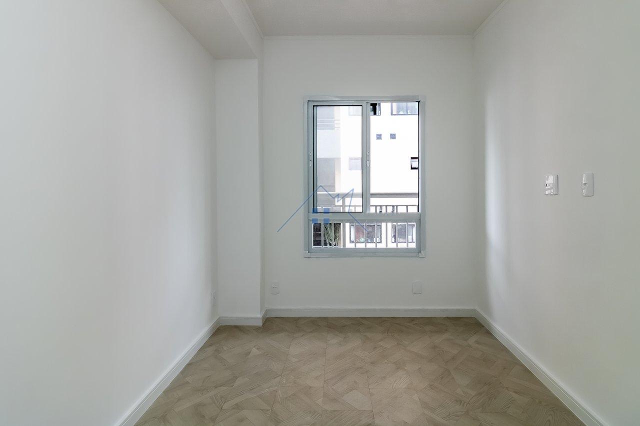 Apartamento em Pinheiros 1 dorm com sacada Rua Alves Guimarães São Paulo - 