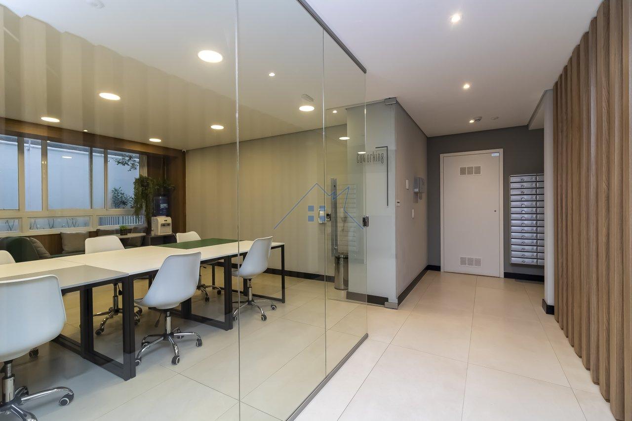 Apartamento em Pinheiros 1 dorm com sacada Rua Alves Guimarães São Paulo - 