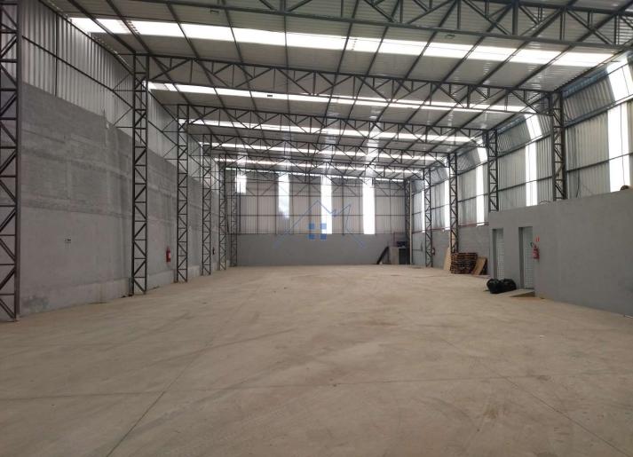 Galpão Comercial/Industrial na Fernão Dias 2000 m² Rodovia Fernão Dias São Paulo - 