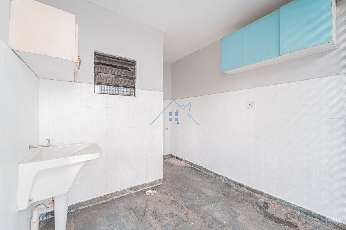 Casa no Jardim Jabaquara com 3 dorm 1 suíte 2 vagas Rua Cornélio Schimidt São Paulo - 