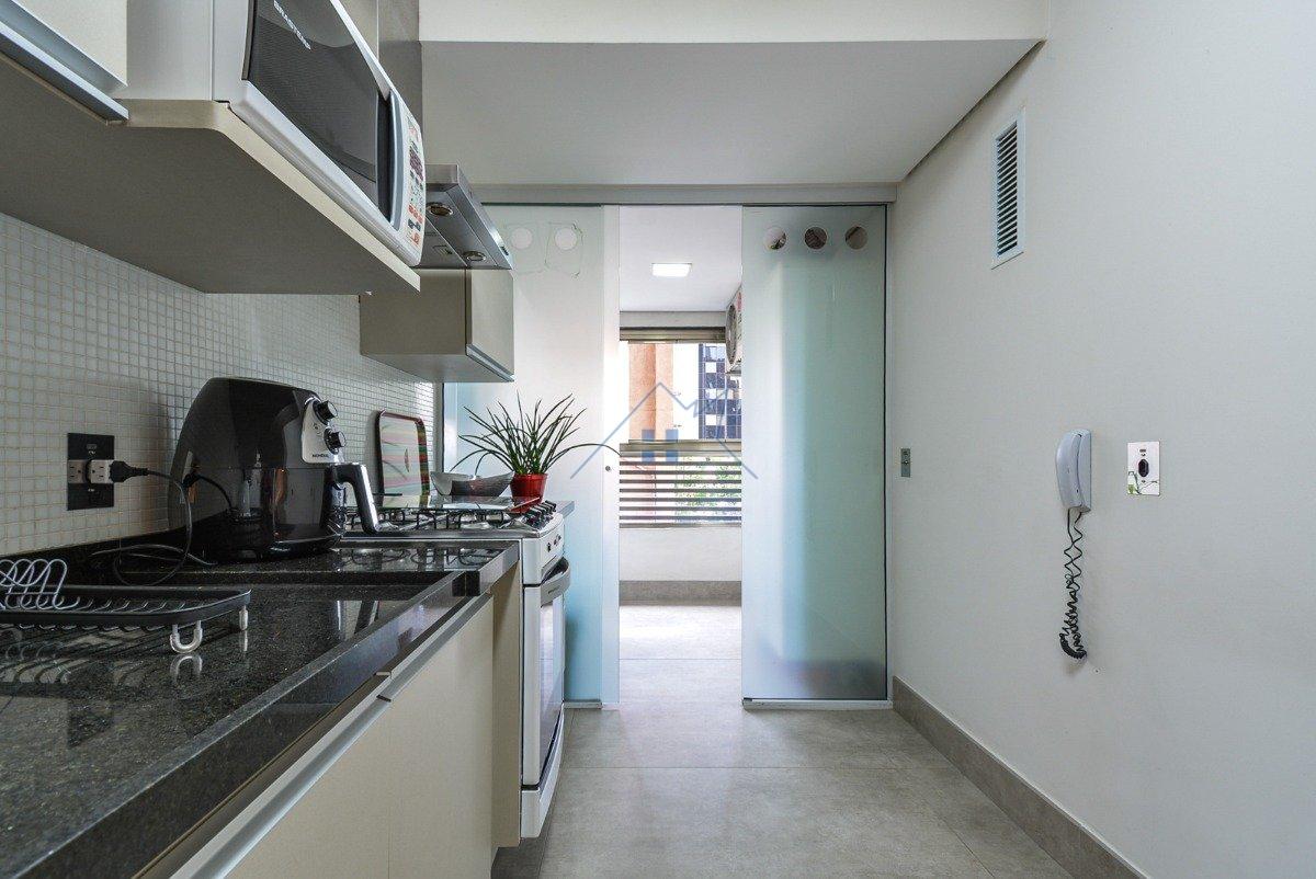 Apartamento na Cidade Monções 1 dorm 1 vaga Avenida Engenheiro Luiz Carlos Berrini São Paulo - 