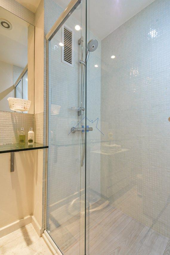 Apartamento na Cidade Monções 1 dorm 1 vaga Avenida Engenheiro Luiz Carlos Berrini São Paulo - 