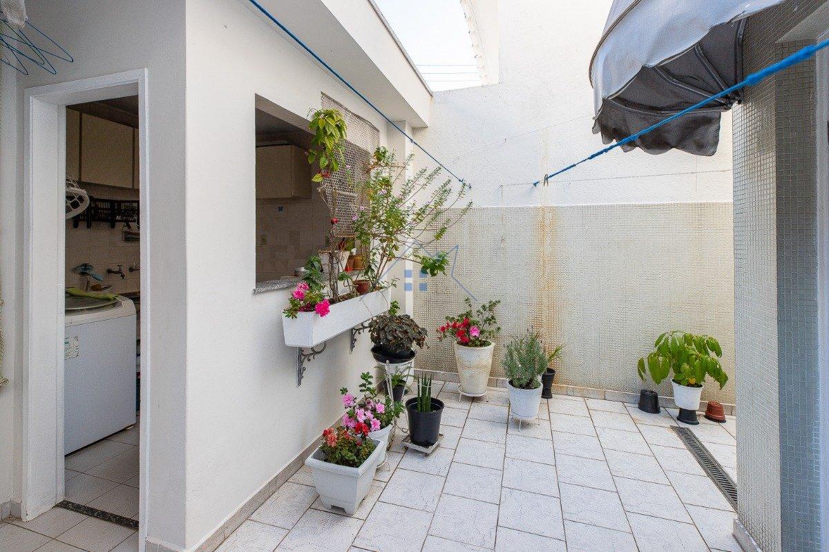 Casa em Indianópolis com 3 dorm 1 suíte 3 vagas Rua Escritor Abeguar Bastos São Paulo - 