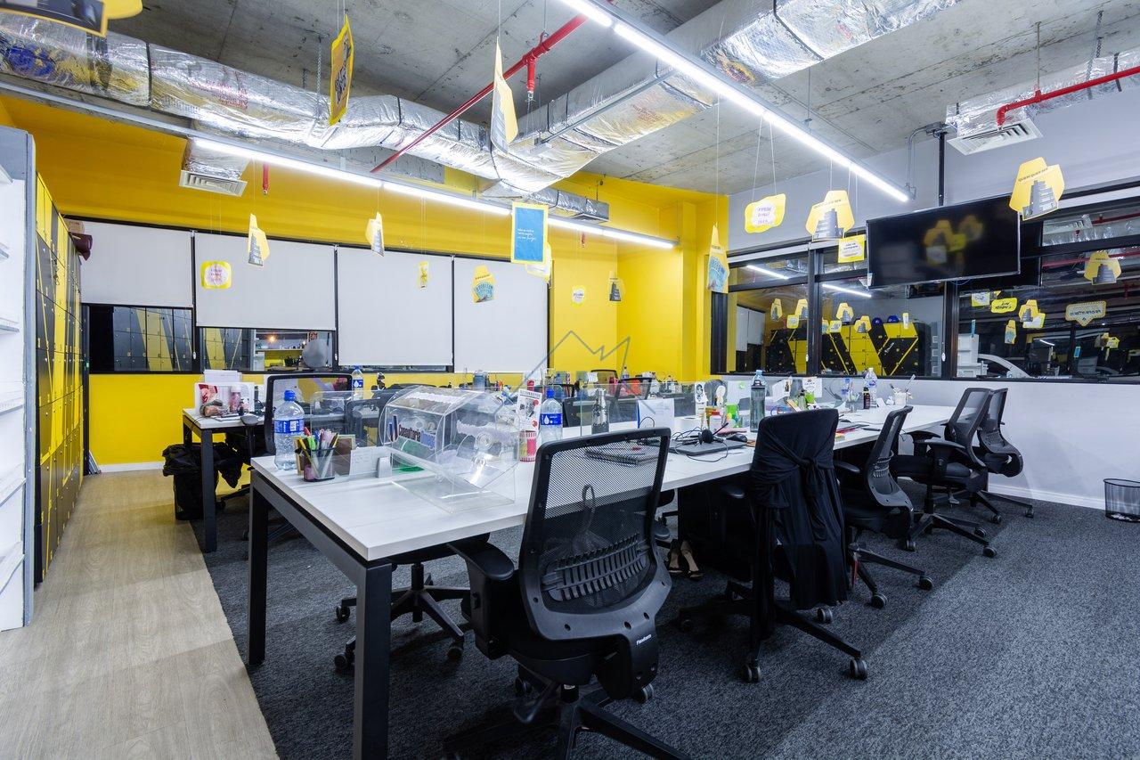 Conjunto Comercial no Tatuapé 211 m² 5 vagas mobiliado e com renda Rua Cantagalo São Paulo - 