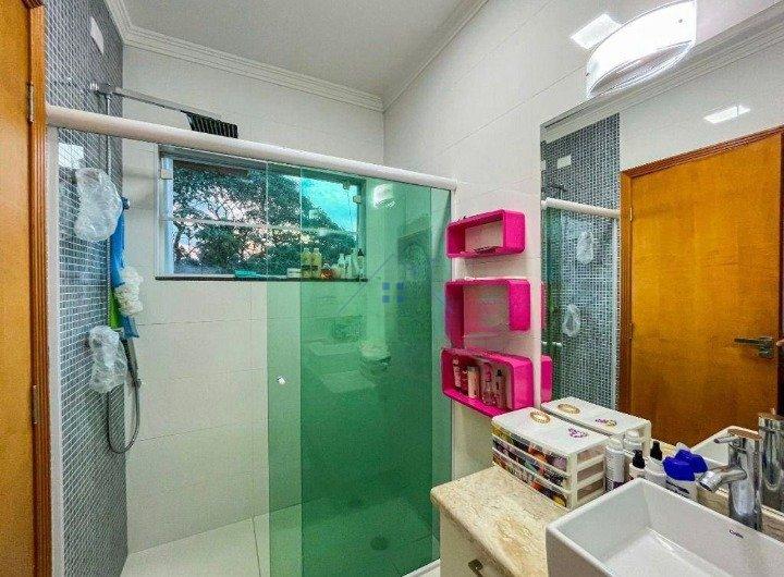 Linda Casa em Condomínio Fechado na Serra da Cantareira 300 m² 4 suítes 6 vagas Alameda dos Juritis Mairiporã - 