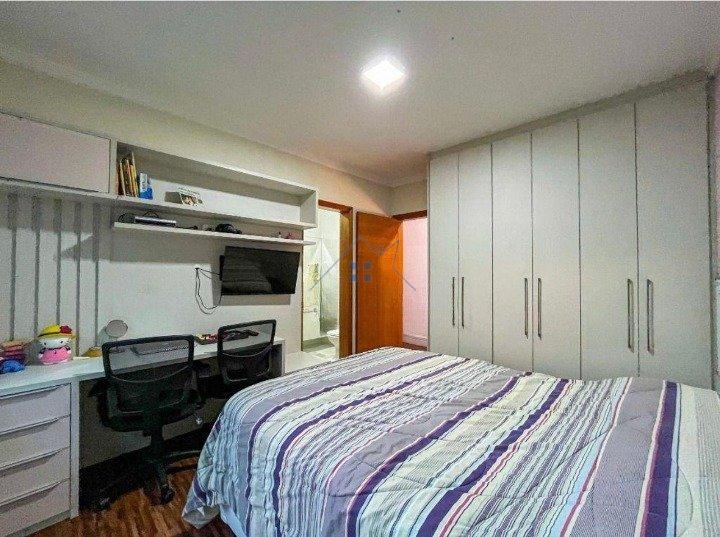 Linda Casa em Condomínio Fechado na Serra da Cantareira 300 m² 4 suítes 6 vagas Alameda dos Juritis Mairiporã - 