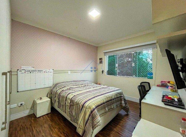 Linda Casa em Condomínio Fechado na Serra da Cantareira 300 m² 4 suítes 6 vagas Alameda dos Juritis Mairiporã - 