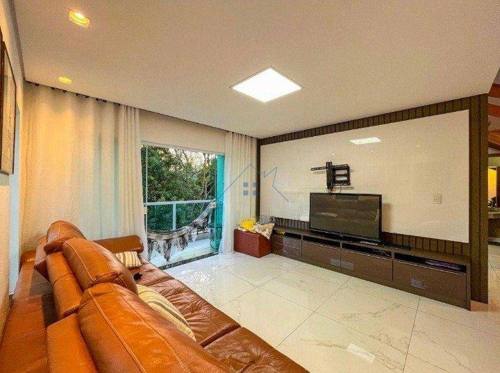 Linda Casa em Condomínio Fechado na Serra da Cantareira 300 m² 4 suítes 6 vagas Alameda dos Juritis Mairiporã - 