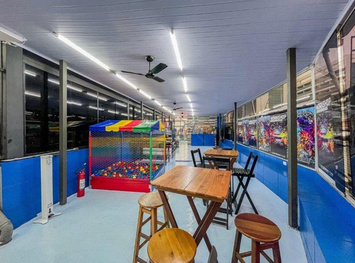 Prédio Comercial no Ipiranga com renda Rua Bom Pastor São Paulo - 