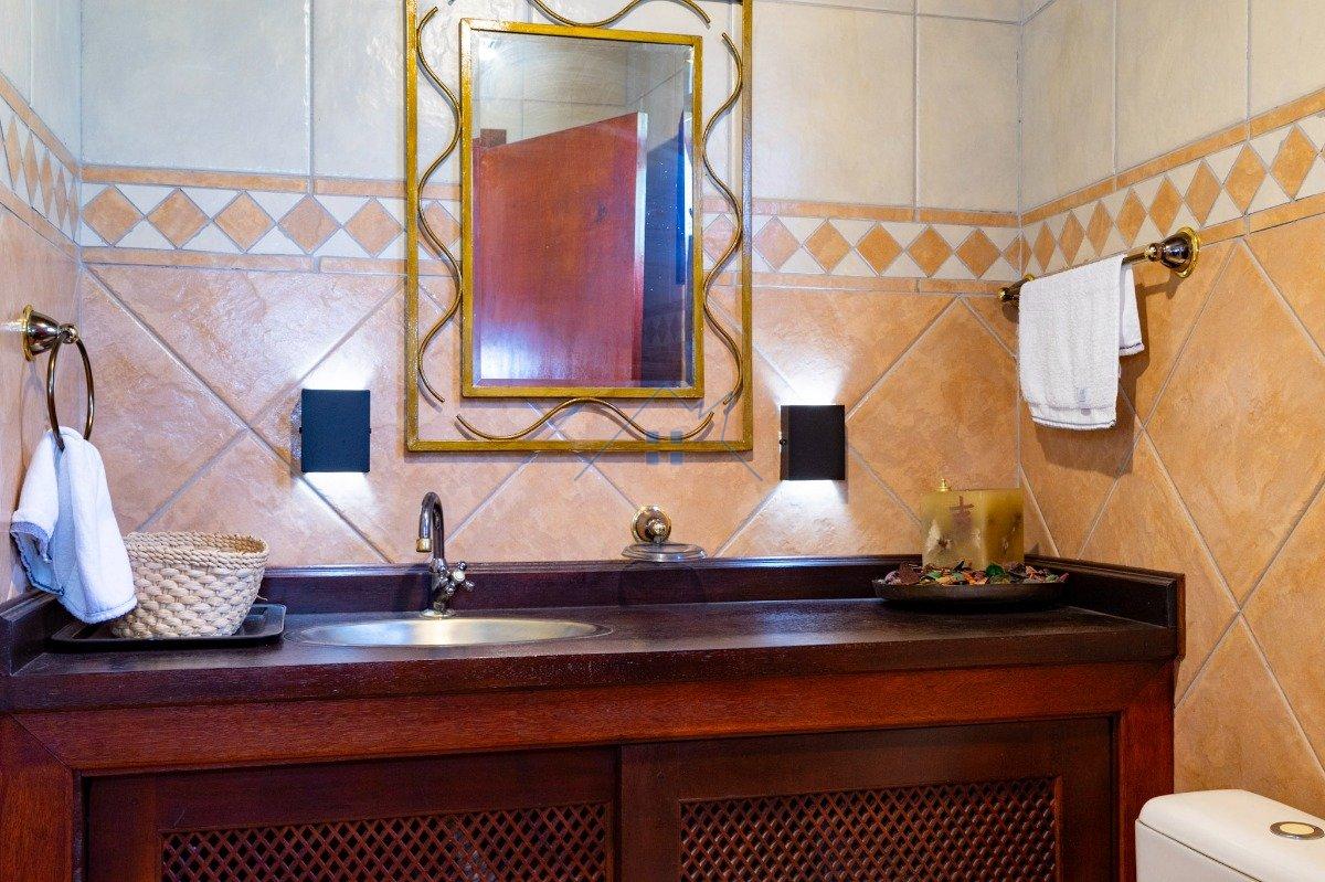Casa no Jardim Ingá 4 dorm 3 suítes 4 vagas Rua Clara Aurora São Paulo - 