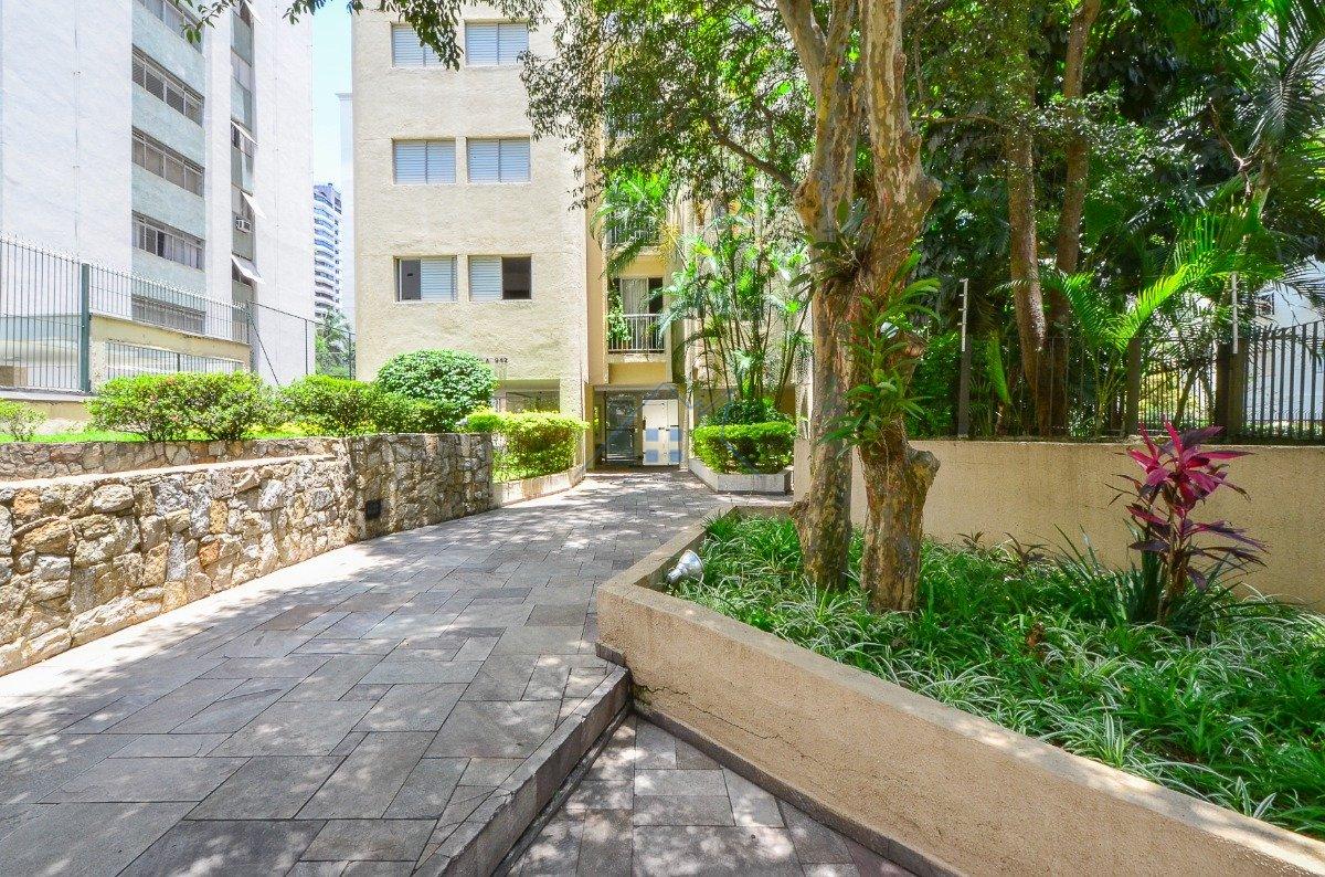 Apartamento 1 dorm em Moema 1 vaga Rua Inhambú São Paulo - 