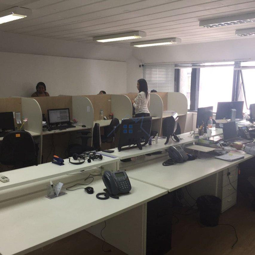 Conjunto Comercial na Vila Olímpia 189 m² 4 vagas Rua Funchal São Paulo - 