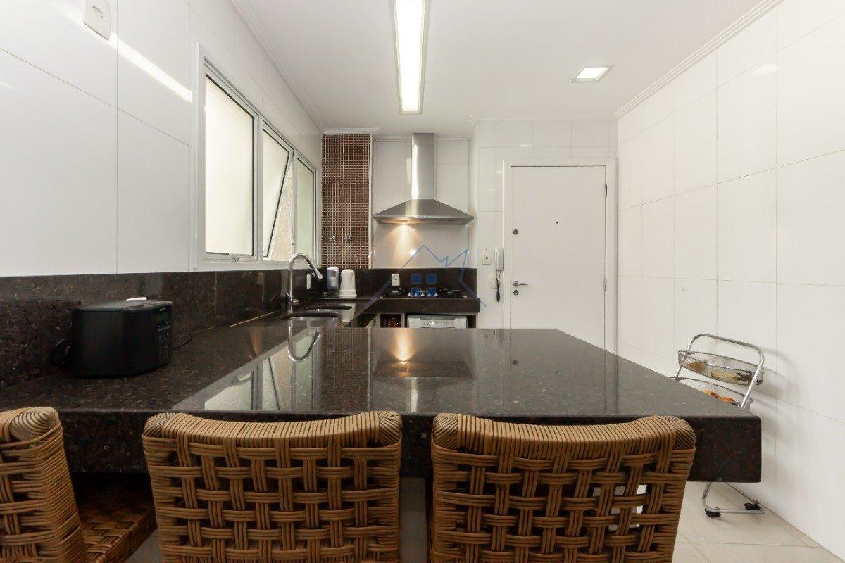 Apartamento no Tatuapé 4 suítes 3 vagas 169m² Rua Serra de Botucatu São Paulo - 
